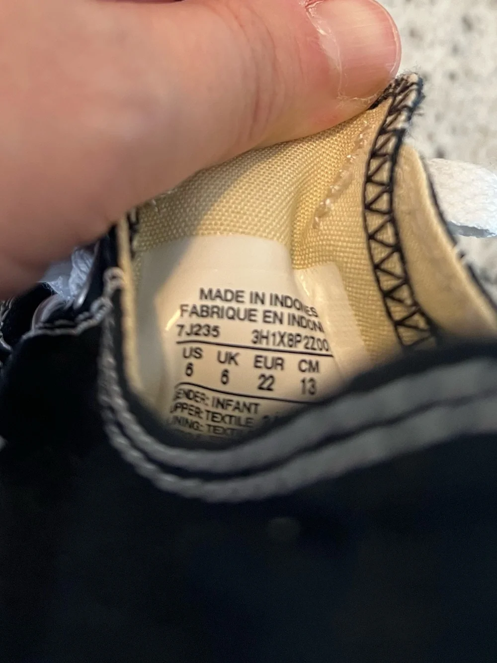 Converse shoes size 6